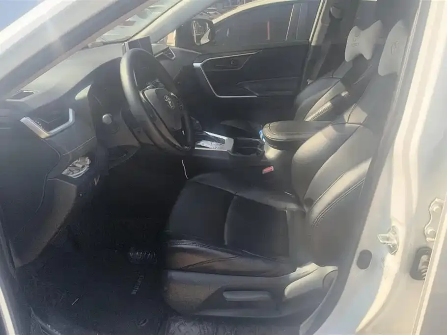 Toyota Wildlander 2023 из CN, фото 8