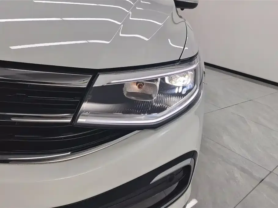 Volkswagen Bora 2023 из CN, фото 8