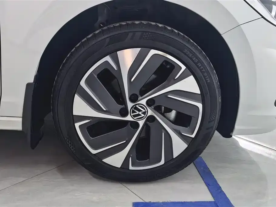 Volkswagen Bora 2023 из CN, фото 9