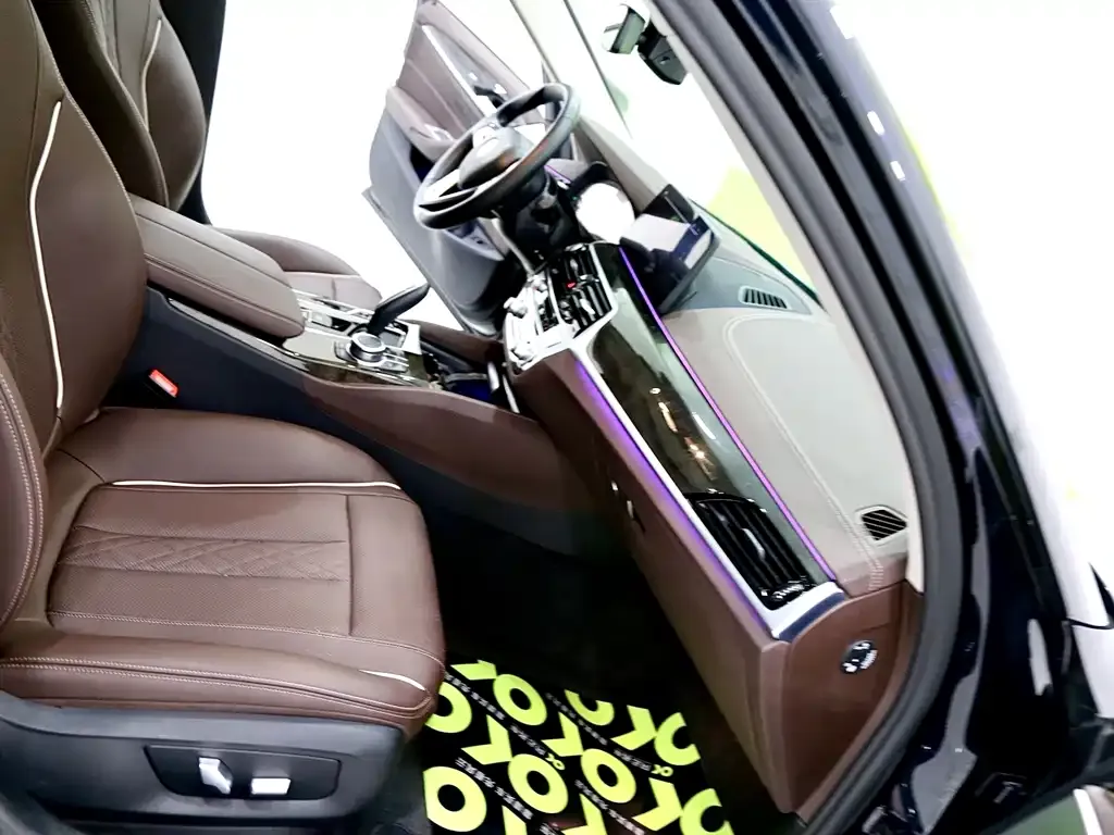 BMW 5 Series 2024 из CN, фото 6