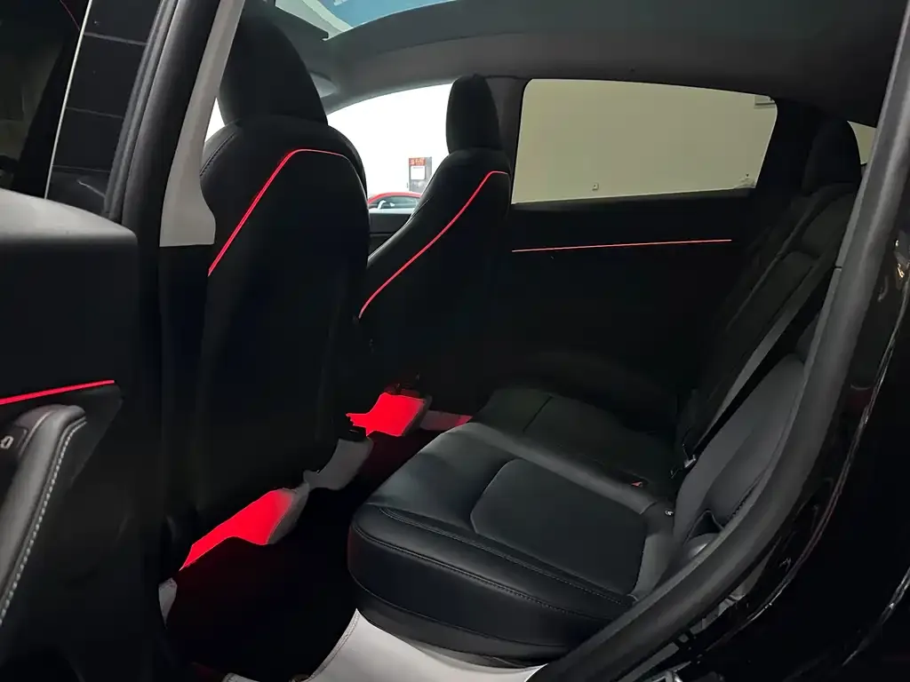 Tesla Model Y 2023 из CN, фото 2