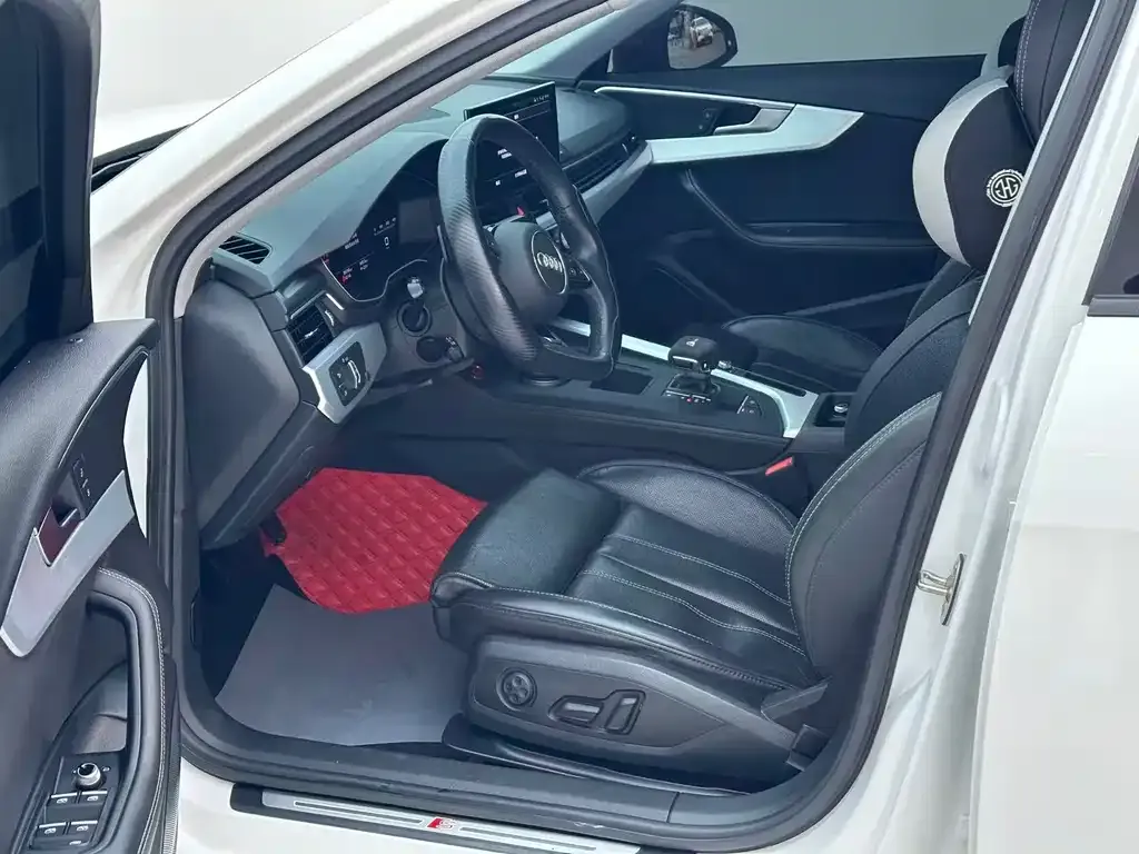 Audi A4L 2023 из CN, фото 4