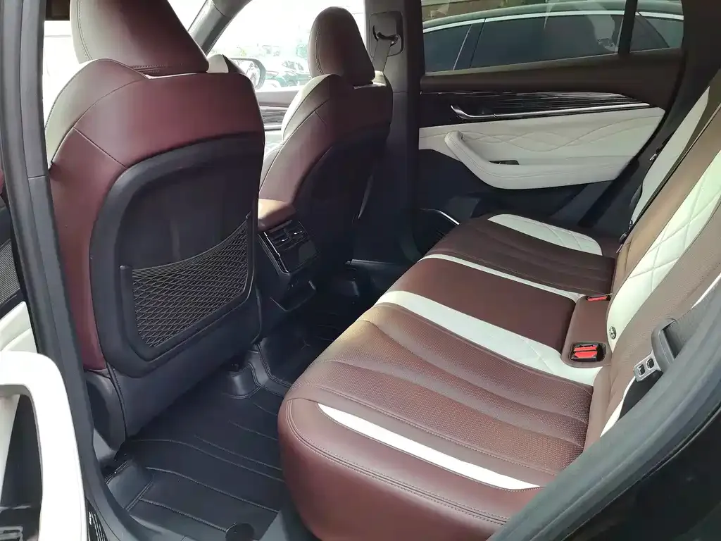 Geely Xingyue L 2022 из CN, фото 8