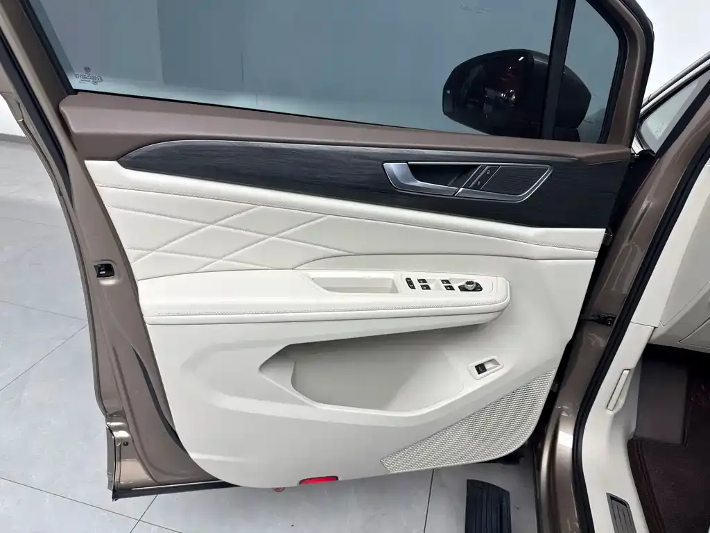 Volkswagen Viloran 2022 из CN, фото 2