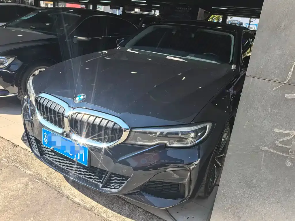 BMW 3 Series — фото 1