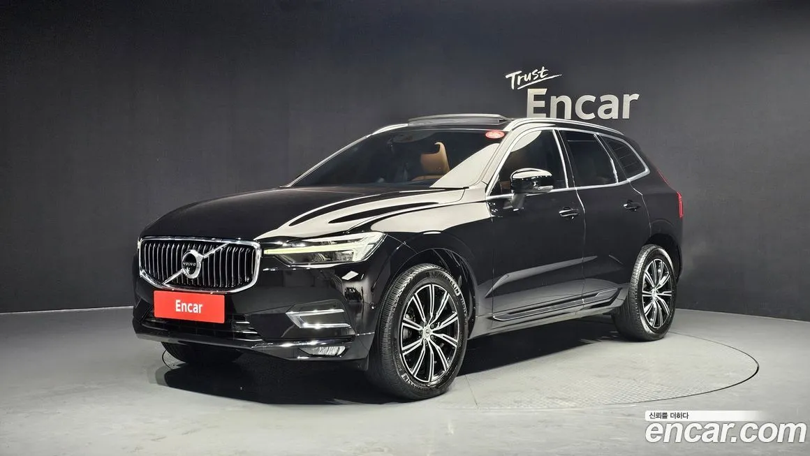 Volvo XC60 — фото 1
