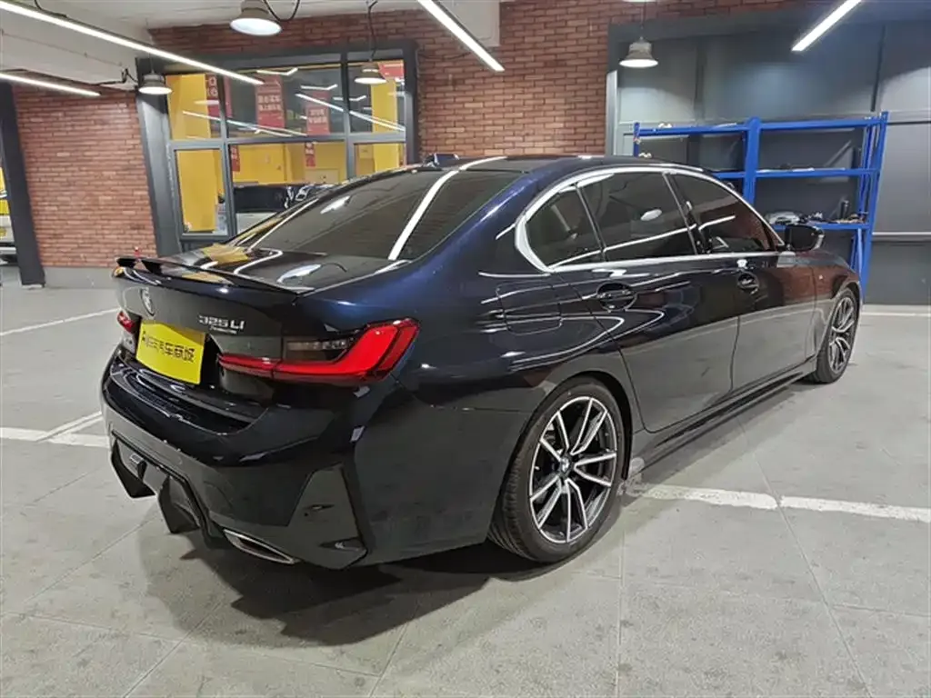 BMW 3 Series 2024 из CN, фото 3
