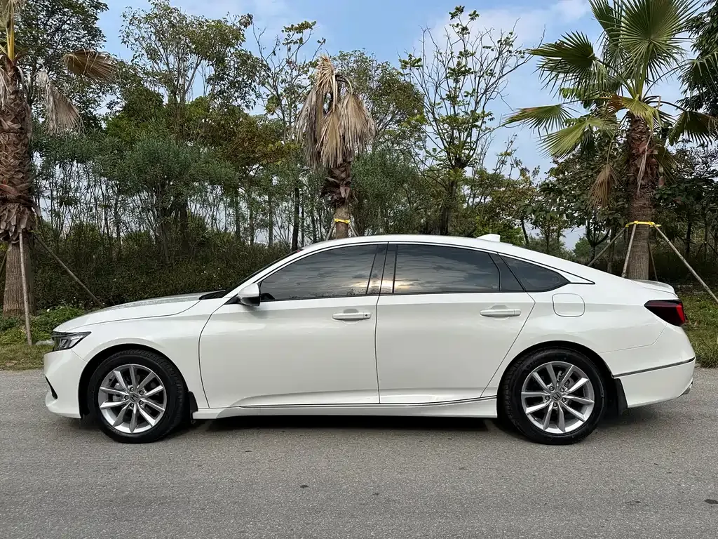 Honda Accord 2022 из CN, фото 10