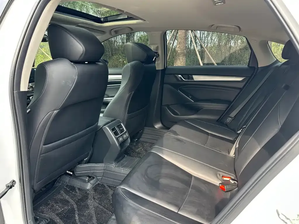 Honda Accord 2022 из CN, фото 2