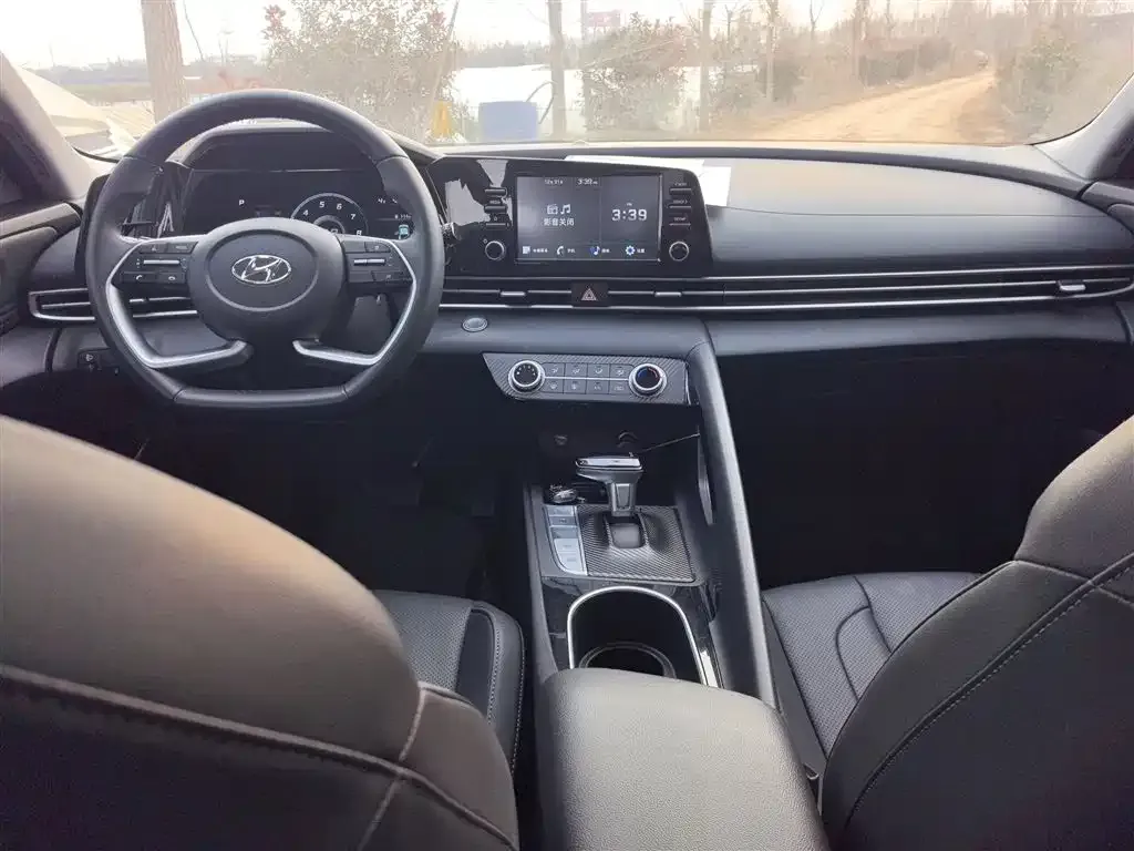 Hyundai Elantra 2022 из CN, фото 6