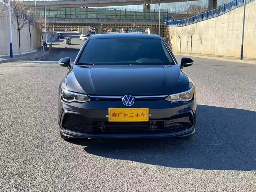 Volkswagen Golf 2024 из CN, фото 1