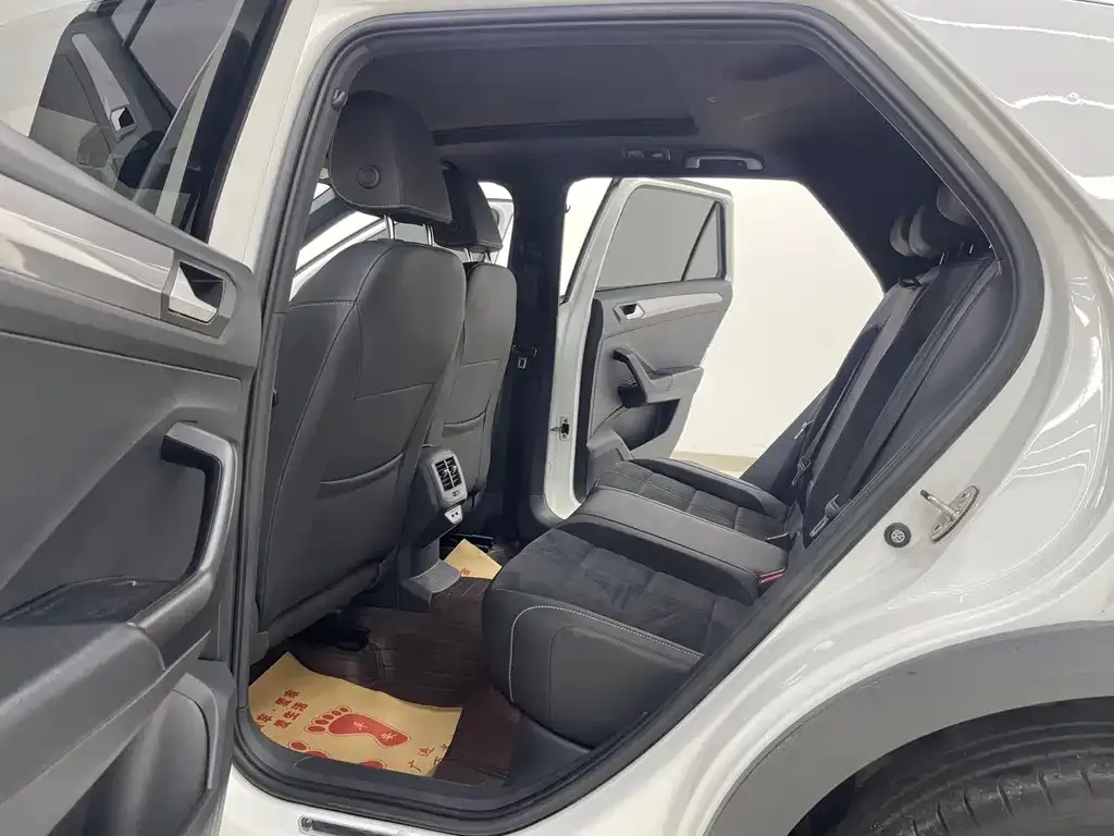 Volkswagen T-Roc 2022 из CN, фото 7