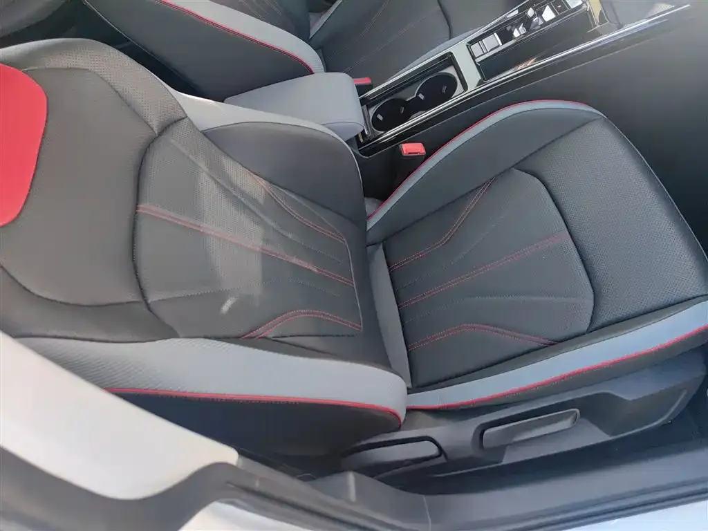Volkswagen Lamando 2023 из CN, фото 3