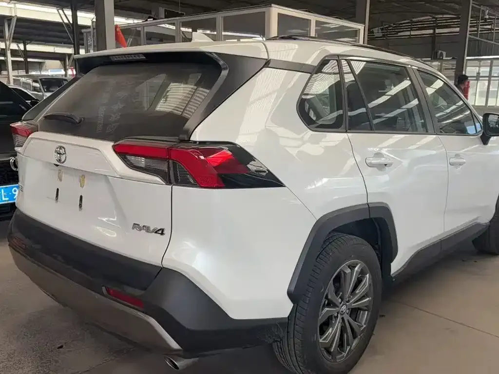 Toyota RAV4 2025 из CN, фото 9