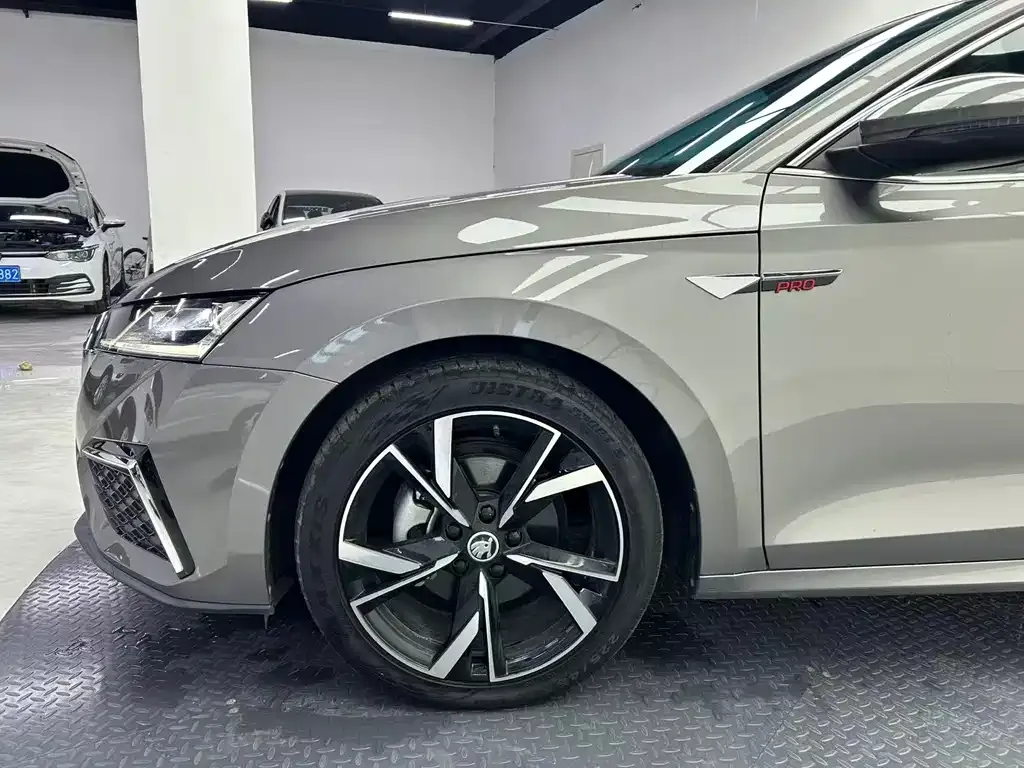 Skoda Octavia 2021 из CN, фото 9