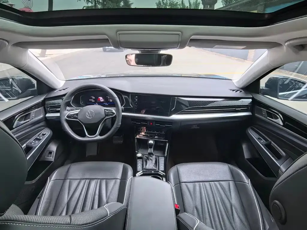 Volkswagen Passat 2022 из CN, фото 2