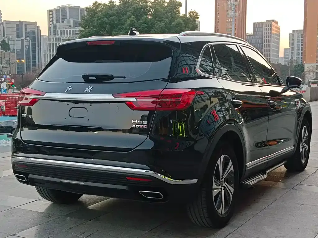 Hongqi HS5 — фото 9