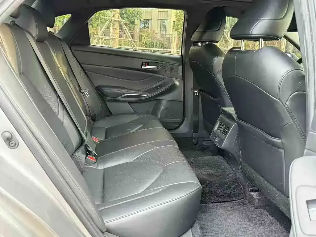 Toyota Avalon 2023 из CN, фото 5