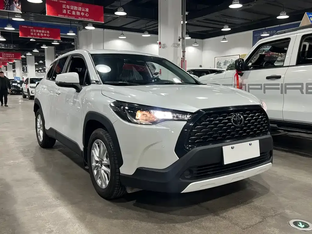 Toyota Corolla Cross 2024 из CN, фото 7
