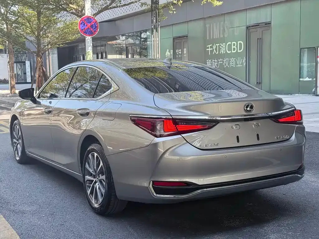 Lexus ES 2023 из CN, фото 9