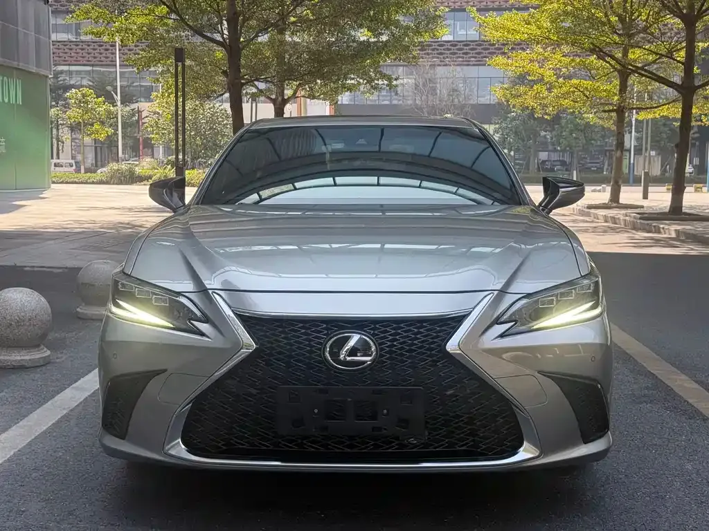 Lexus ES 2023 из CN, фото 7