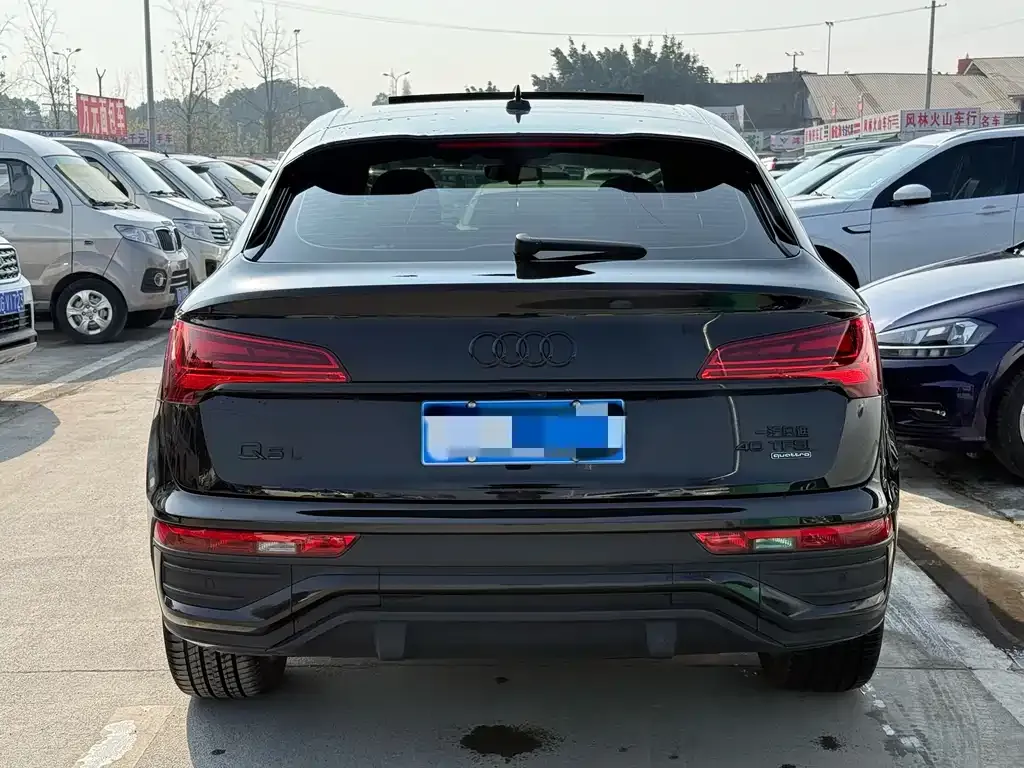 Audi Q5L Sportback 2023 из CN, фото 4