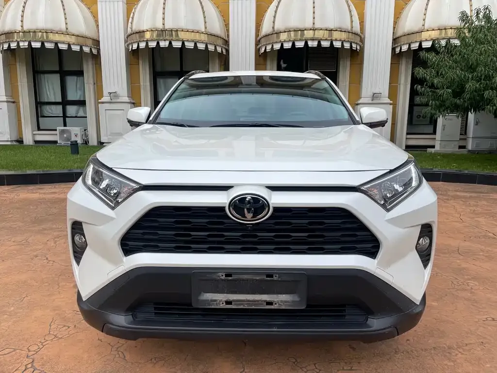 Toyota RAV4 2021 из CN, фото 2
