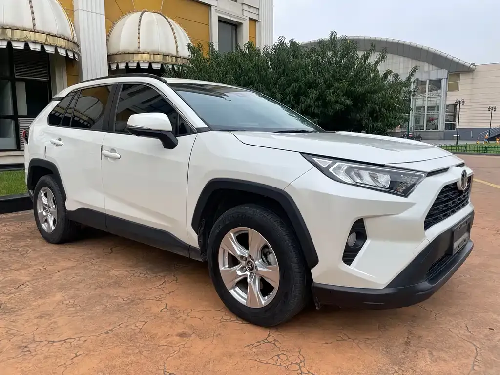 Toyota RAV4 2021 из CN, фото 3