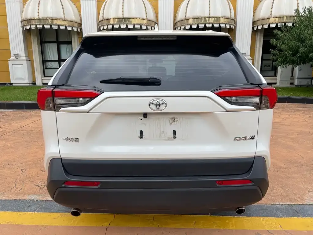 Toyota RAV4 2021 из CN, фото 4