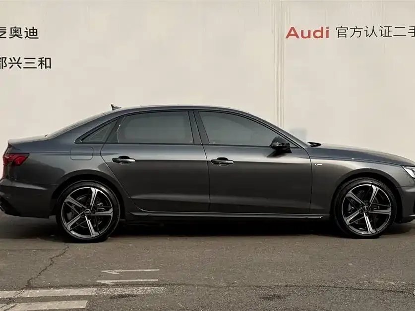 Audi A4L 2023 из CN, фото 5
