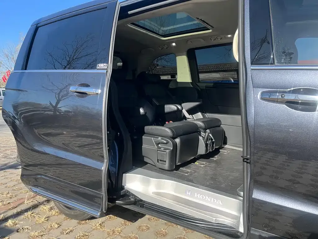 Honda Odyssey 2022 из CN, фото 3