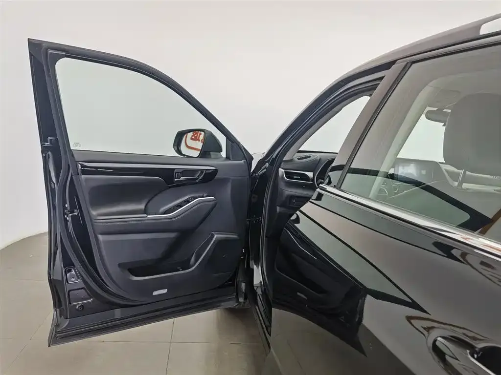 Toyota Highlander 2023 из CN, фото 9