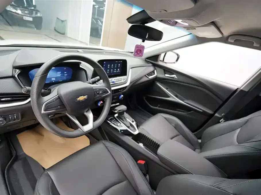 Chevrolet Menlo 2023 из CN, фото 10