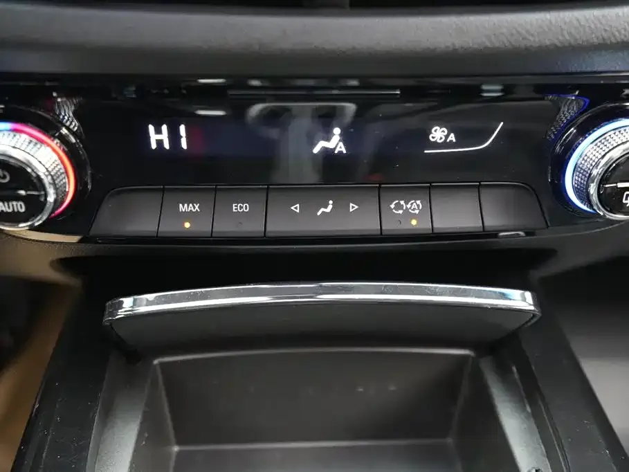Chevrolet Menlo 2023 из CN, фото 4