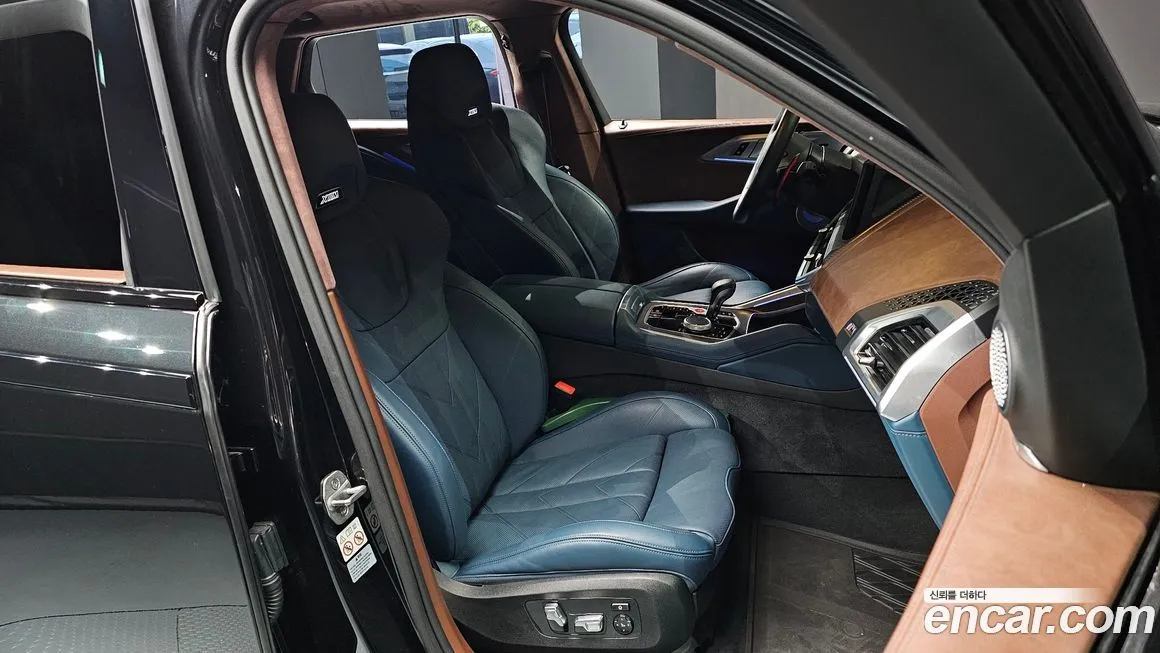 BMW XM — фото 10