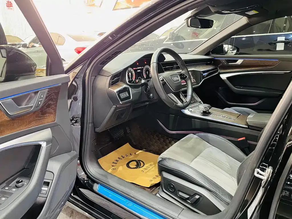 Audi A6L 2021 из CN, фото 9