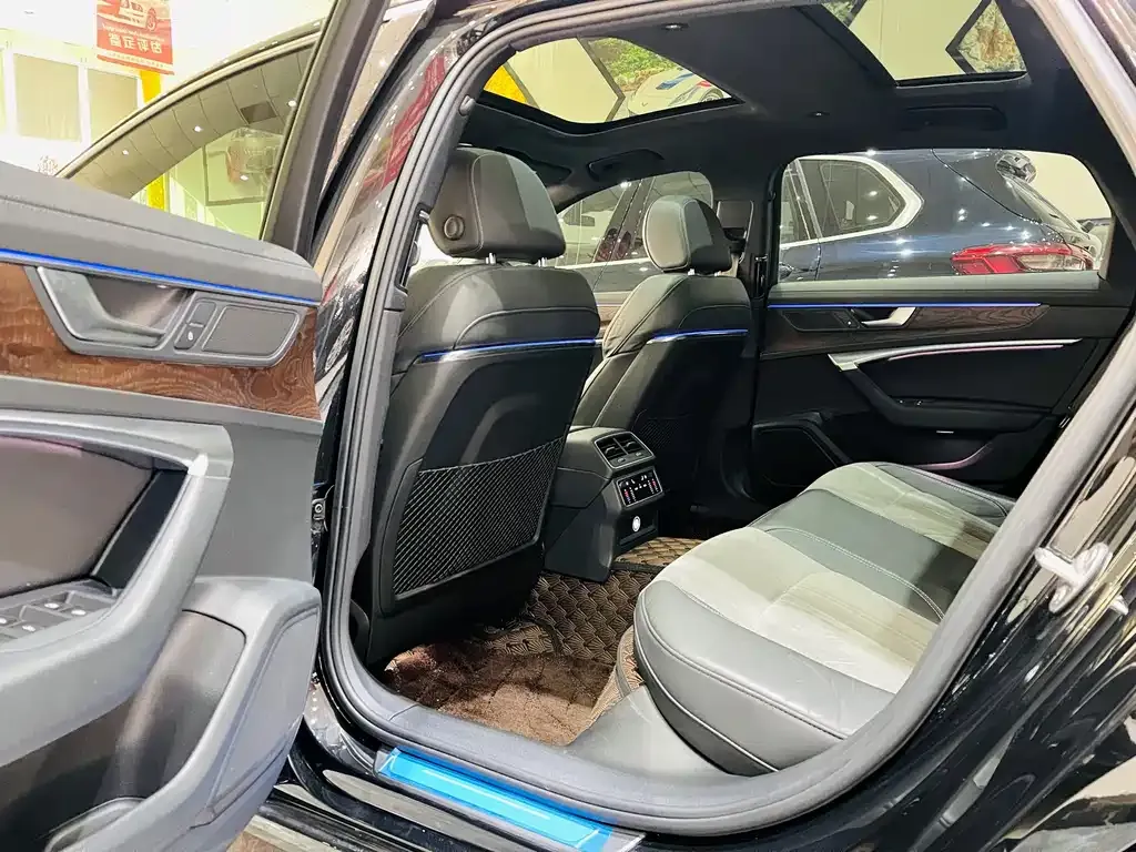 Audi A6L 2021 из CN, фото 3
