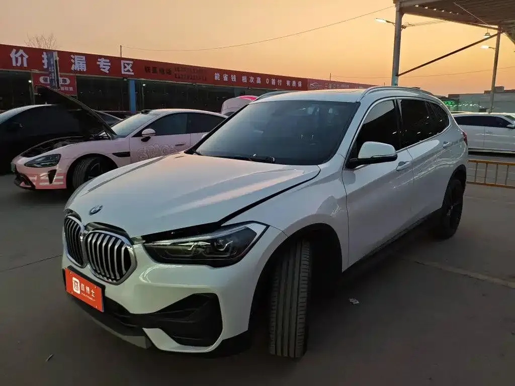BMW X1 — фото 1