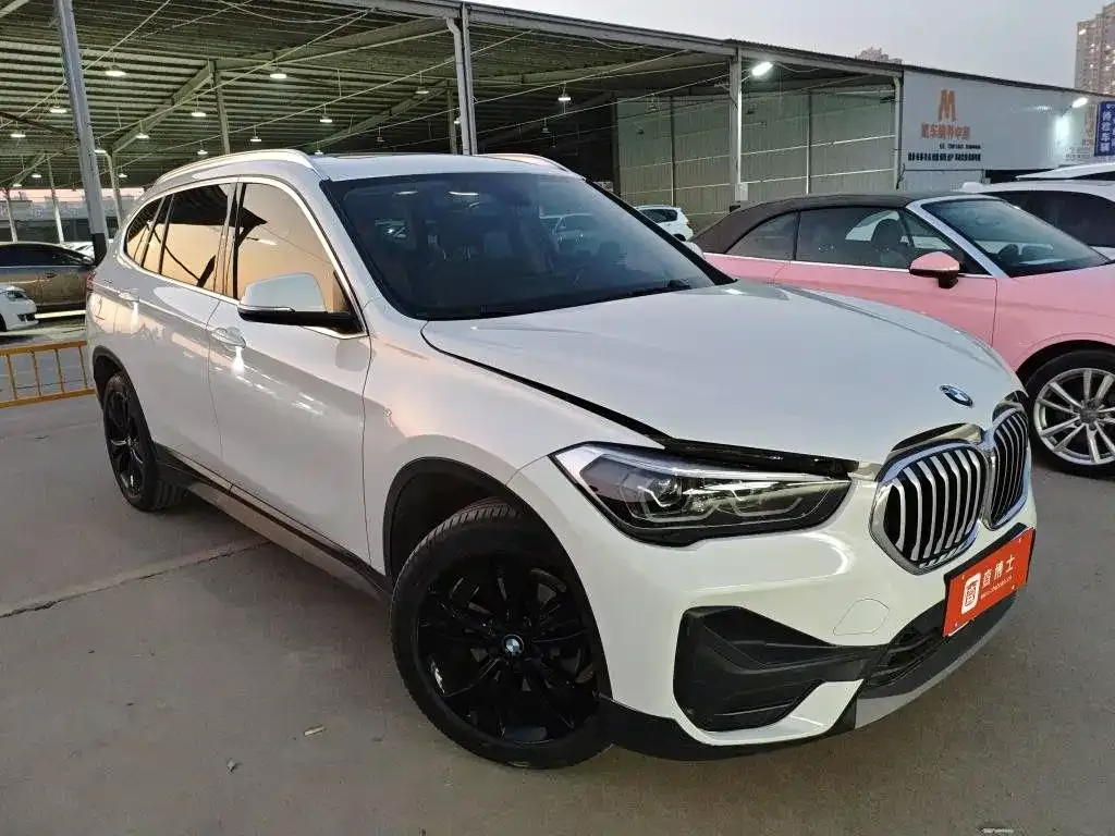 BMW X1 — фото 10
