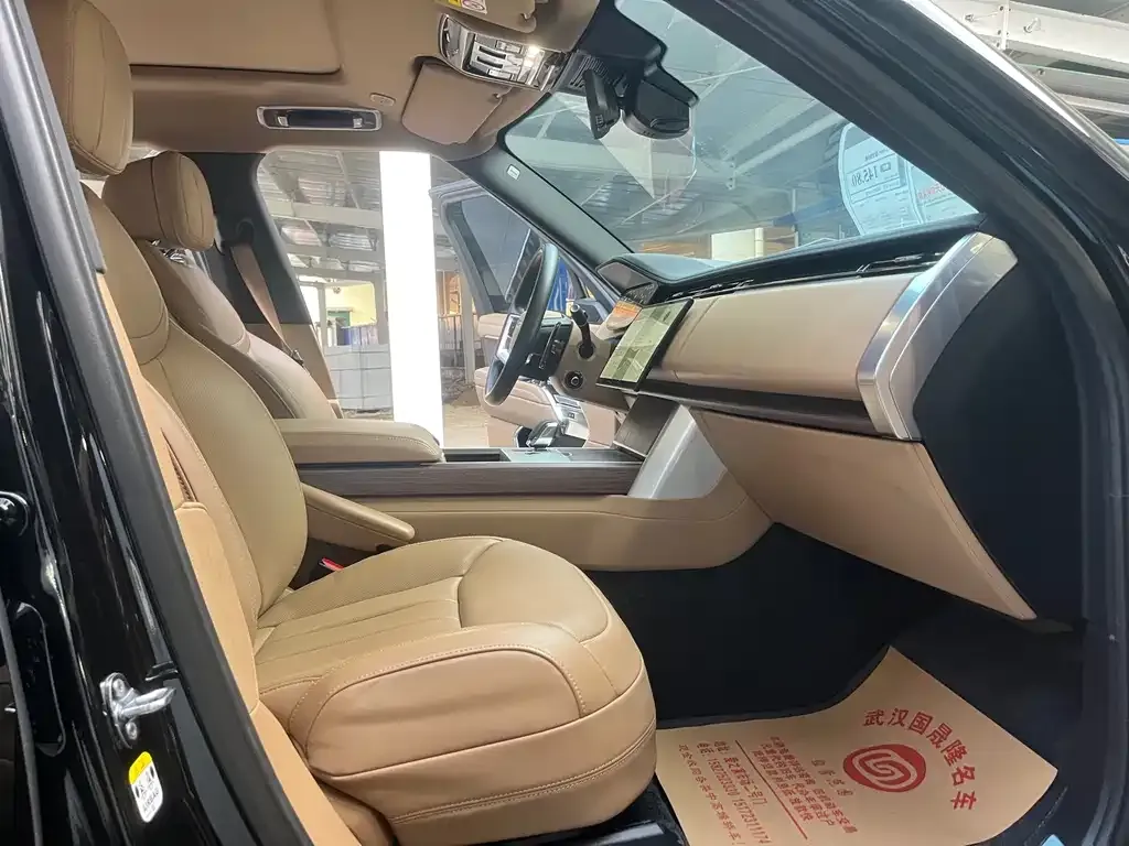 Land Rover Range Rover 2024 из CN, фото 2