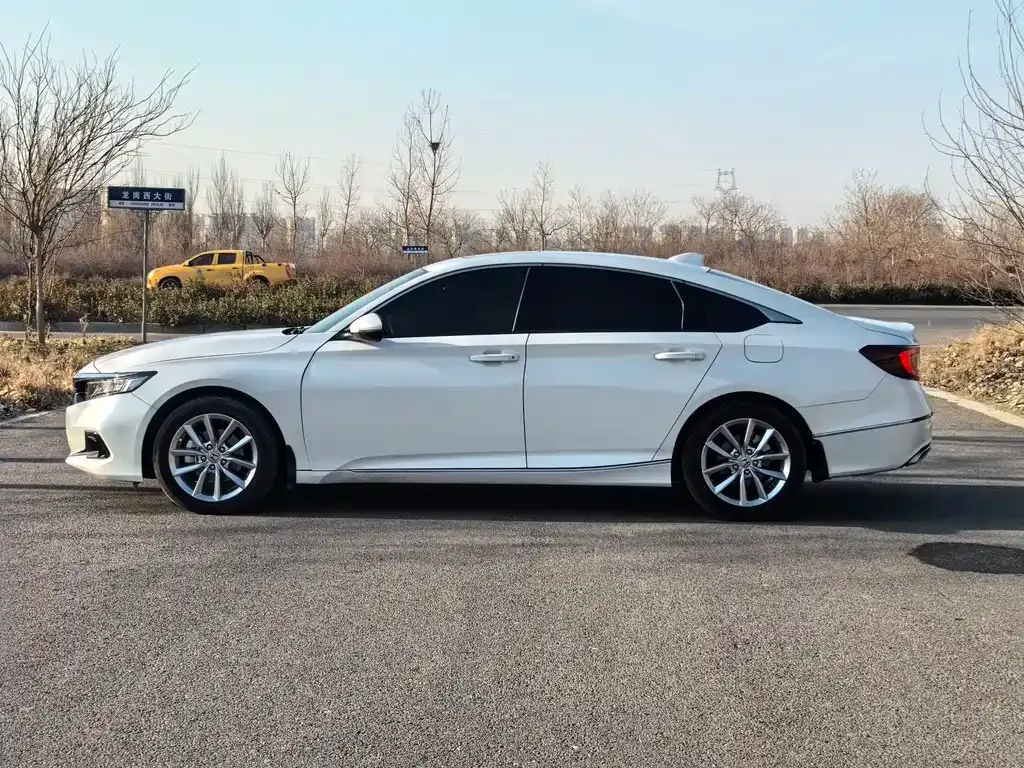 Honda Accord 2022 из CN, фото 10