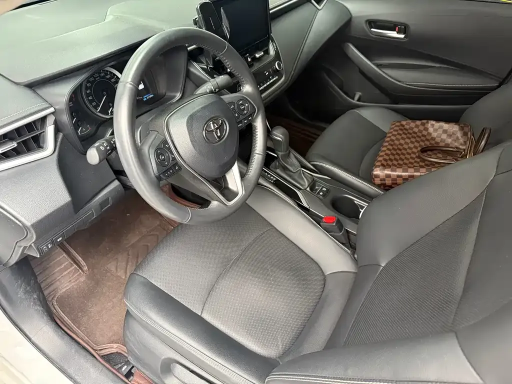 Toyota Corolla 2023 из CN, фото 8