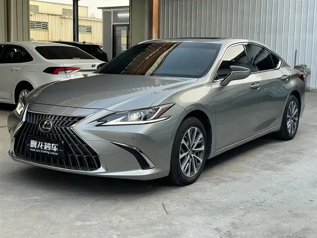 Lexus ES 2023 из CN, фото 1