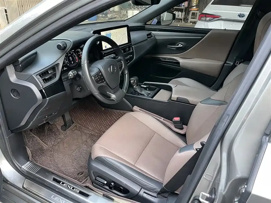 Lexus ES 2023 из CN, фото 3