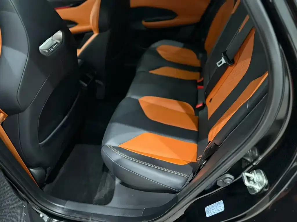 Changan UNI-V 2023 из CN, фото 6