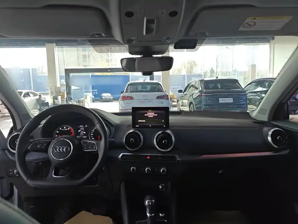 Audi Q2L 2023 из CN, фото 10