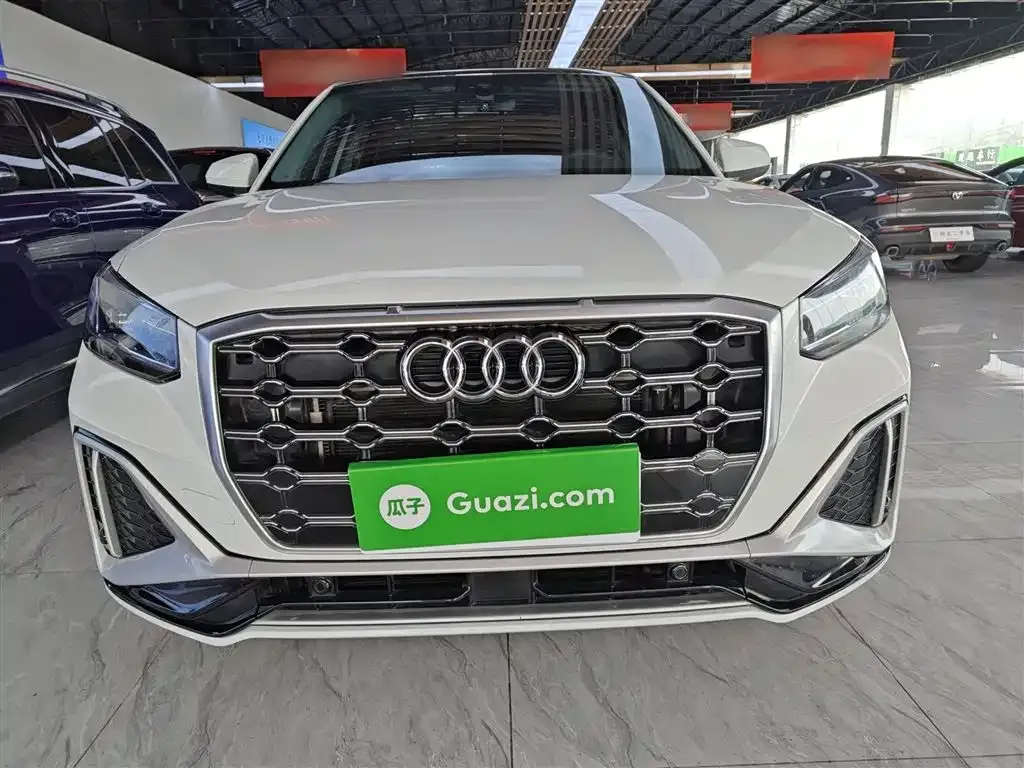Audi Q2L 2023 из CN, фото 3