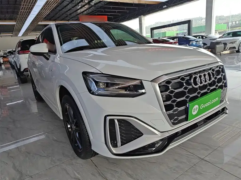 Audi Q2L 2023 из CN, фото 4