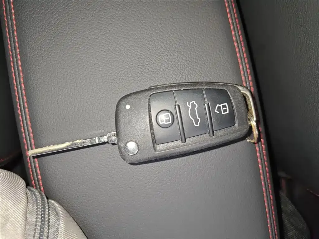 Audi Q2L 2023 из CN, фото 9