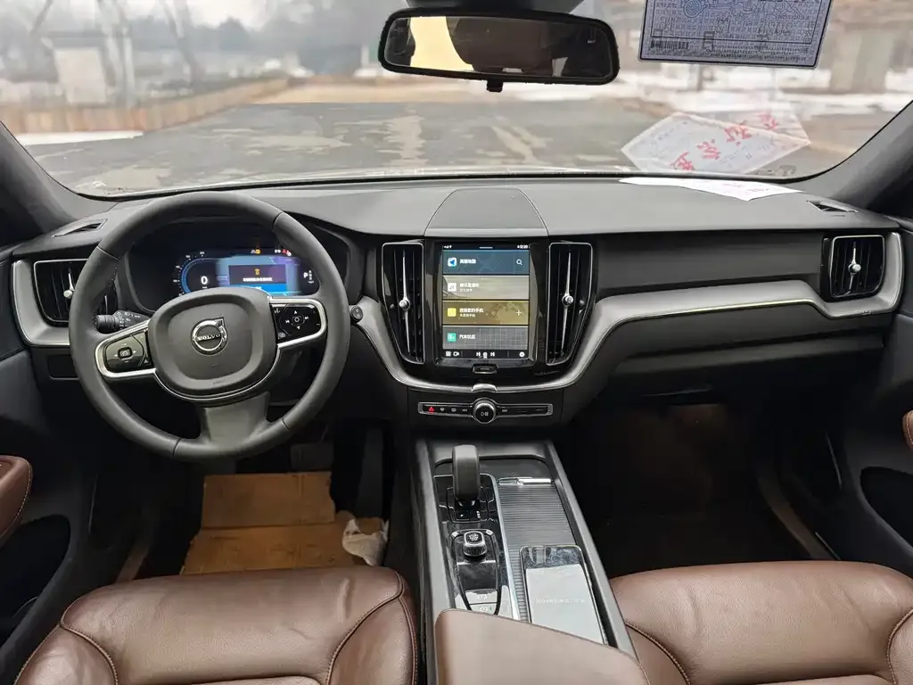 Volvo XC60 2025 из CN, фото 3